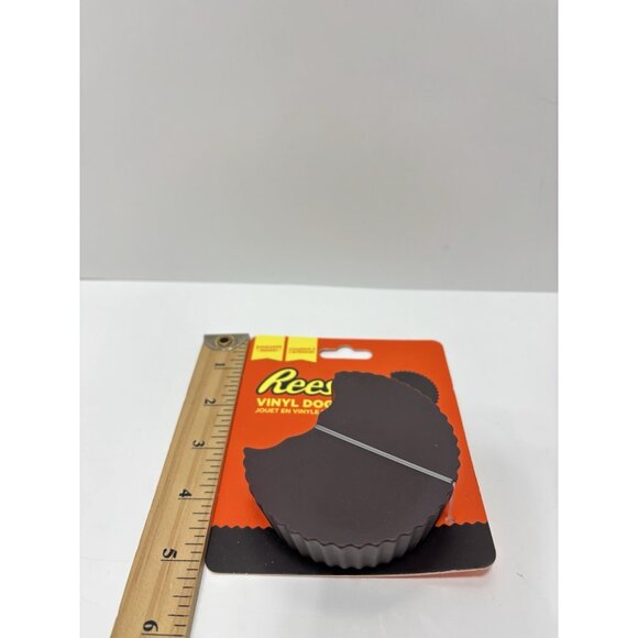 Reese’s Vinyl Dog Toy Squeaky Peanut Butter Cup Shape Logo Design Fun Play - Picture 5 of 5
